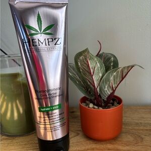 Hempz Pomegranate Daily Herbal Shampoo